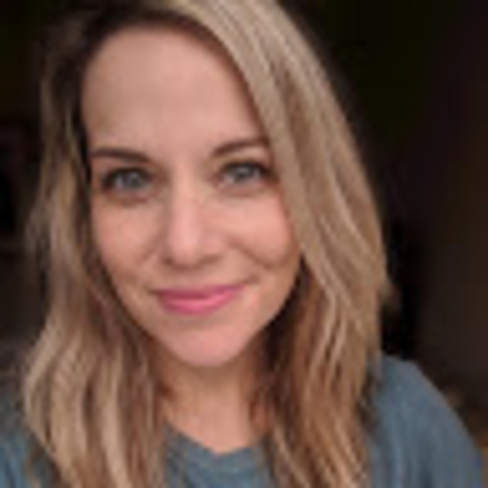 Meet your Posher, Adrienne
